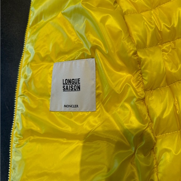 Moncler
Logo Patch Zip-Up Hooded Down Gilet yellow (barely worn) Size TG3 - Picture 5 of 6